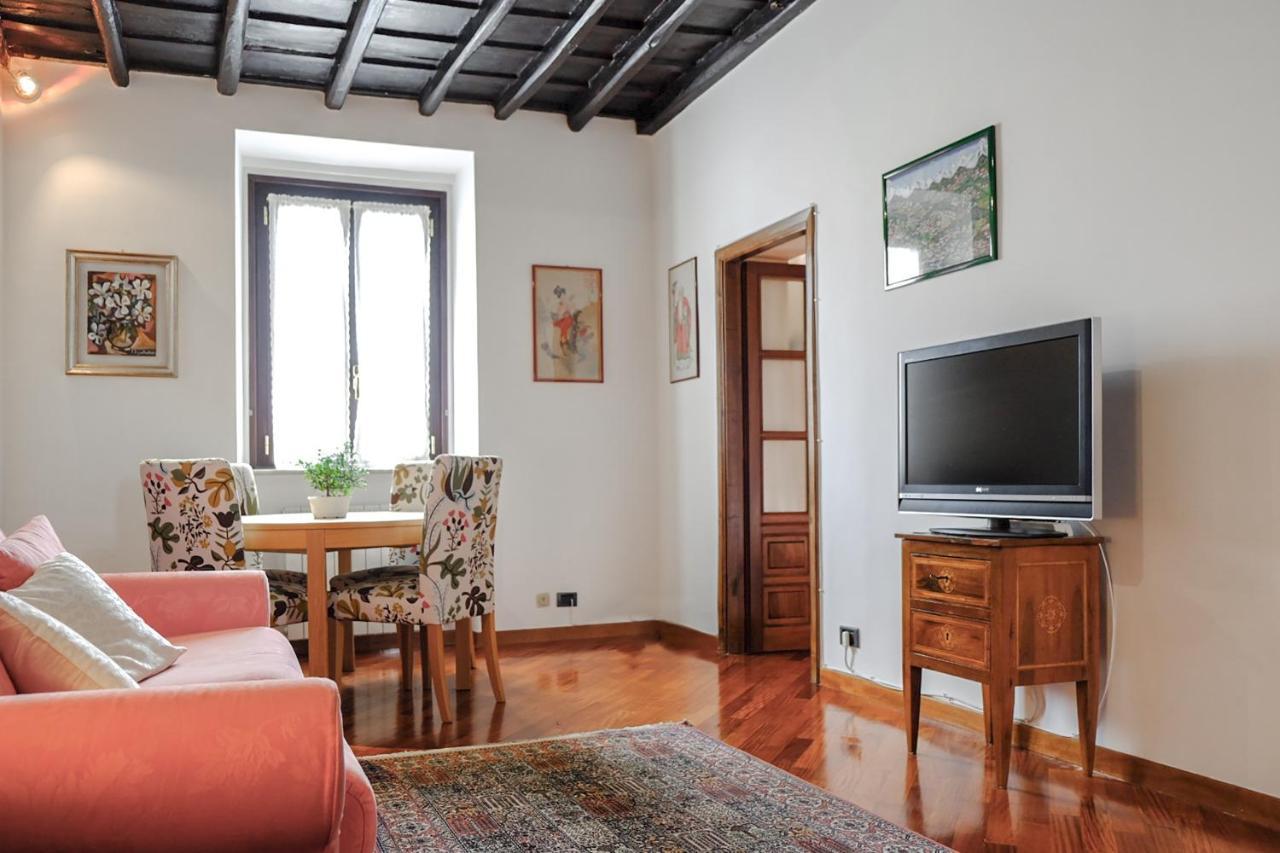 Hostme Colosseum Apartment Rome Bagian luar foto